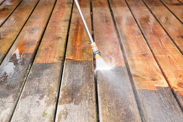 Best Fence Cleaning  in Six Mile Run, NJ